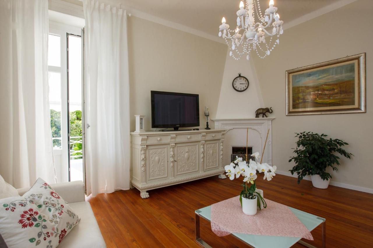 Villa Rachel Intra Extérieur photo